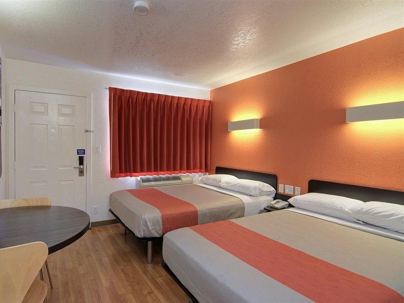Motel 6 Old Town Scottsdale Fashion Square Exterior foto